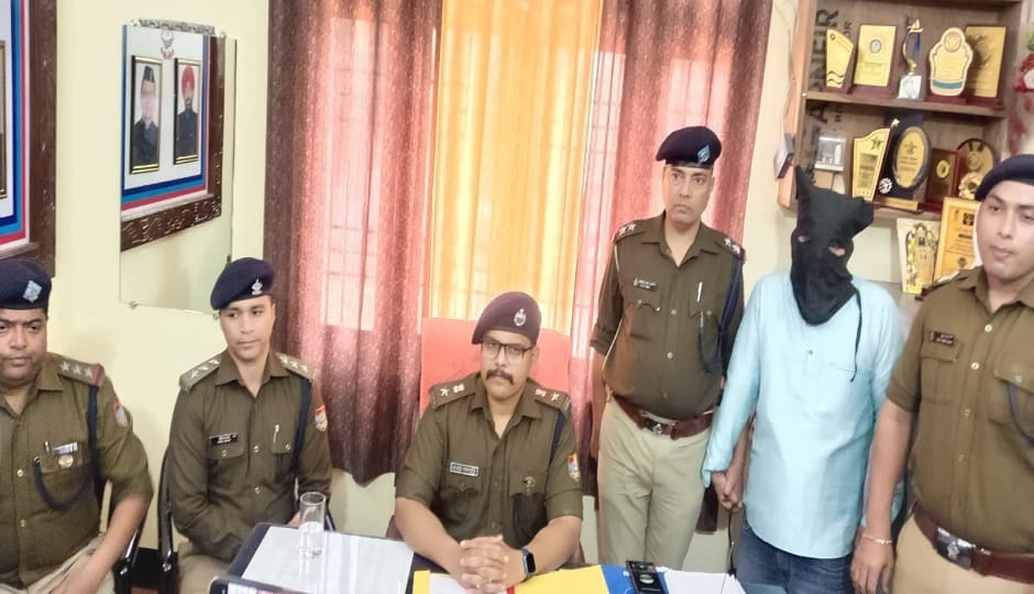 Due to greed for money, nephew strangled his aunt, police arrested him