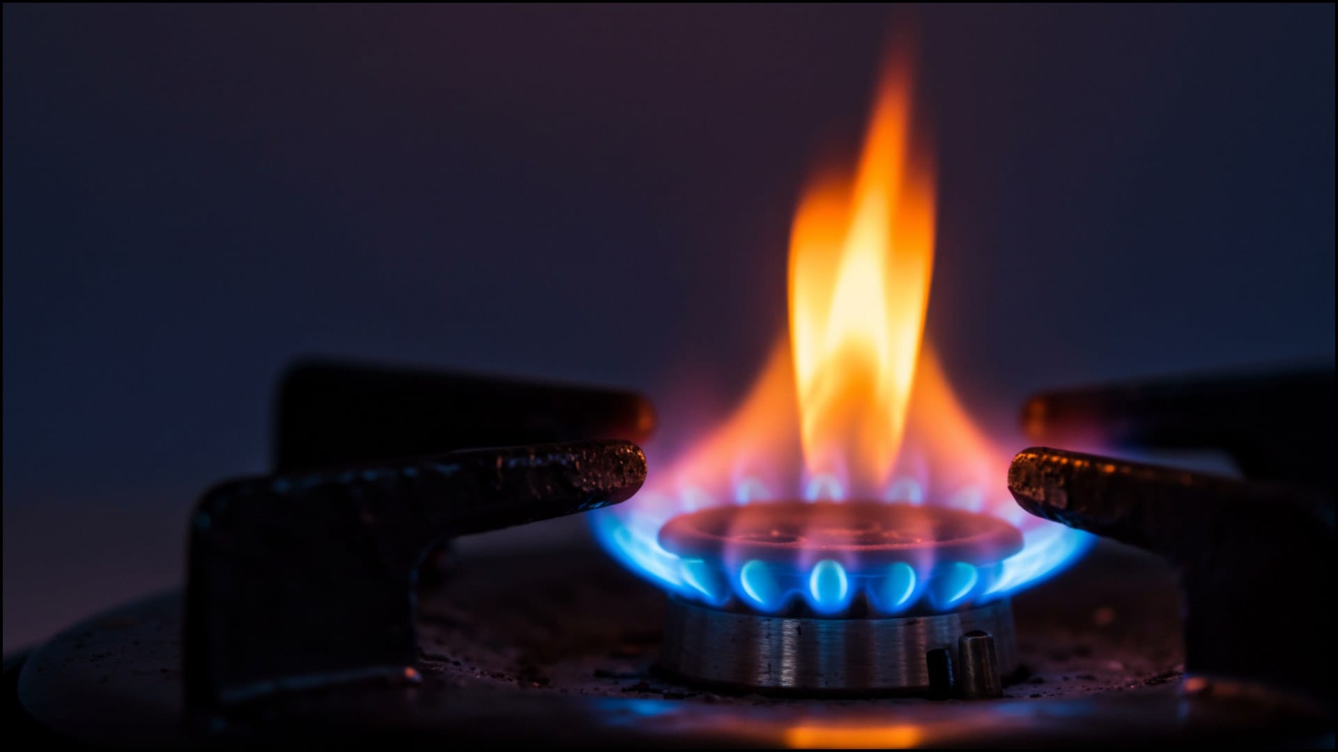 Blue vs Yellow Flame Guide Is Your Gas Stove Wasting Fuel Learn Why Blue Flame is Better for Your Wallet