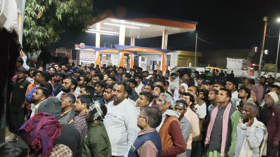 Five members of same family died due to financial crisis in Kasganj