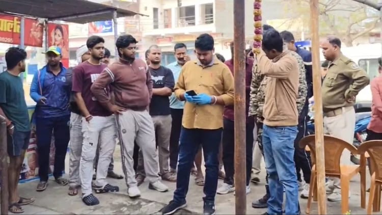 Bihar News: एटीएम लूट की कोशिश नाकाम, पुलिस से मुठभेड़ के बाद फायरिंग करते हुए फरार हुए बदमाश