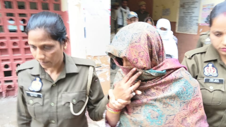 Banda Court sentenced JE and his wife to death JE send obscene material to many places wife used to cooperate