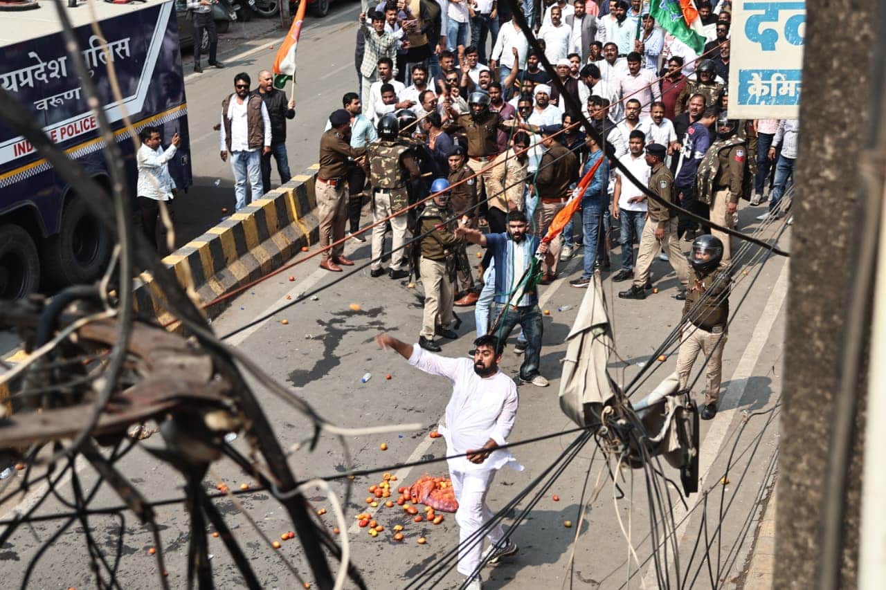 MP Politics Indore News Violent clash between BJP and Congress workers AI Summit Delhi