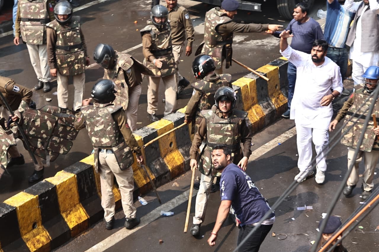 MP Politics Indore News Violent clash between BJP and Congress workers AI Summit Delhi