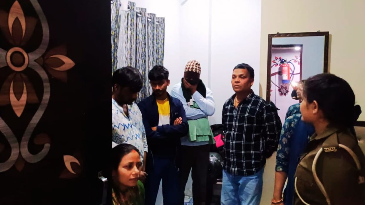 Deh racket busted at Hotel Rainbow seven accused arrested in Varanasi