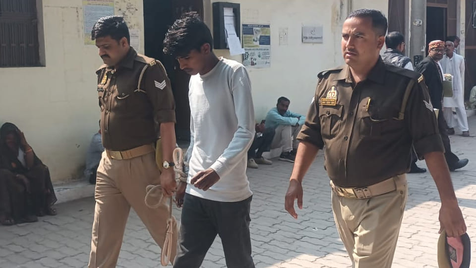 Chitrakoot: Court sentences blackmailer lover to 10 years in prison for shooting two people to death