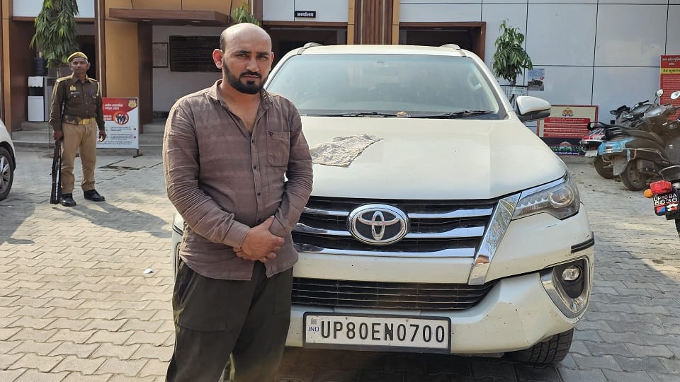 stolen a luxury car in two minutes after unlocking it with software in agra