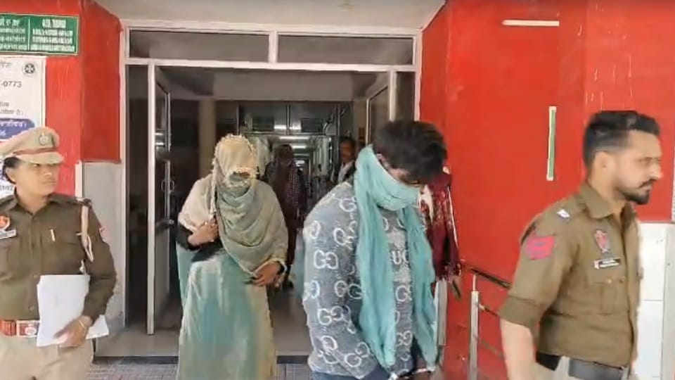man called home and blackmailed case filed against five in bathinda
