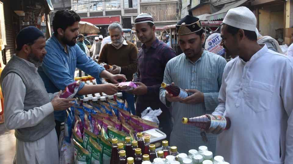 Ramzan celebrations: Khajla-Fani shopping, Moradabad market buzzes till late night, see photos