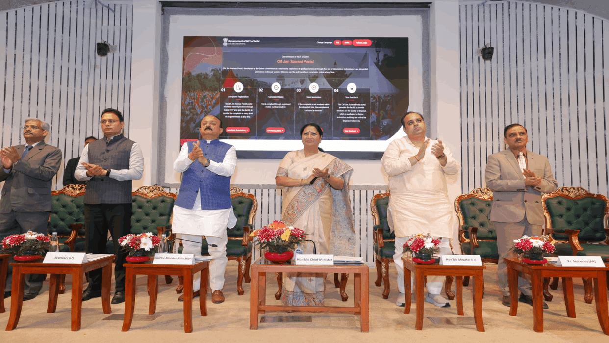 delhi cm rekha launched CM Jansunwai Integrated Portal-App at Secretariat