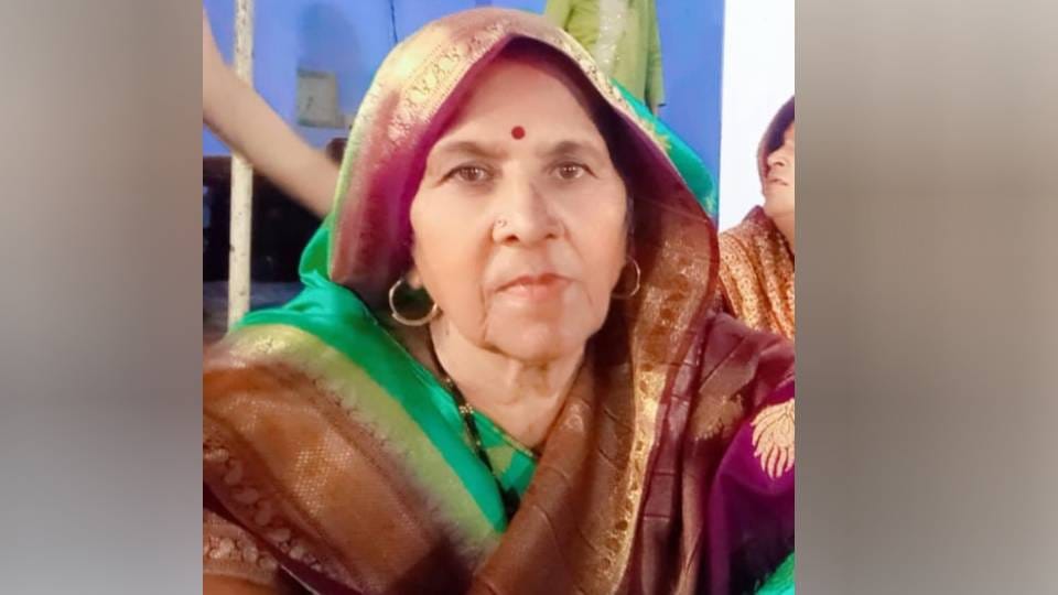 nephews beat their aunt to death for refusing to sell their land In Sitapur