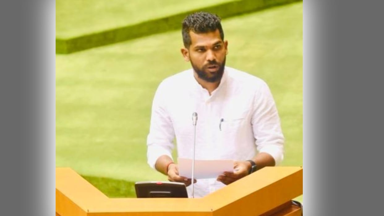 Cops drag Goa MLA out of govt office after overnight stir; minister calls protesters 'blackmailers'