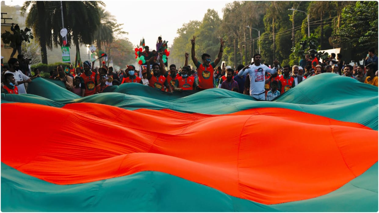 Bangladesh to resume tourist visa services for Indians from Monday, News in Hindi