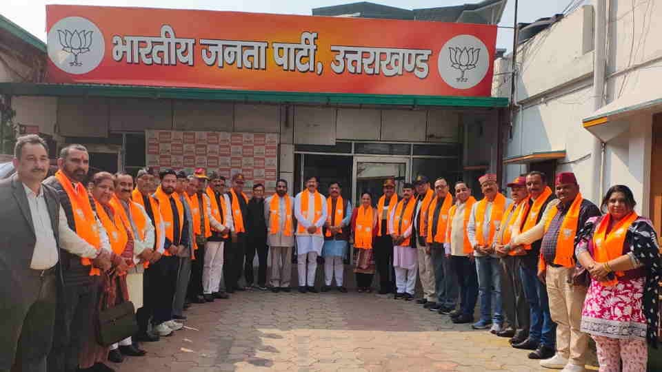 large number of ex-servicemen joined the Uttarakhand BJP and took membership at  party headquarters