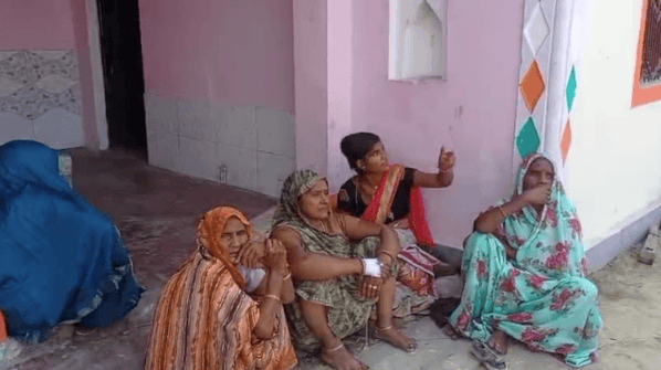 man stabbed to death in jaunpur mother said son talk to a girl