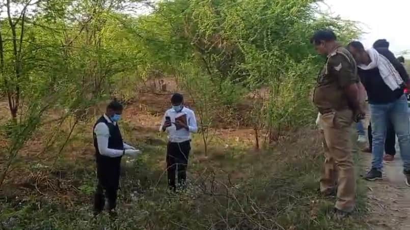 man stabbed to death in jaunpur mother said son talk to a girl