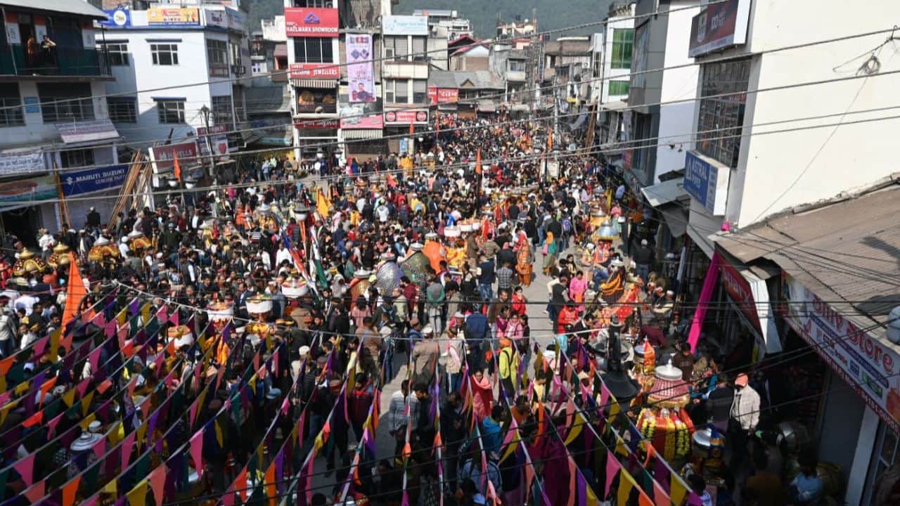 Mandi Chauhate Ri Jatra organised before conclusion of Mahashivratri festival huge crowd gathered for darshan