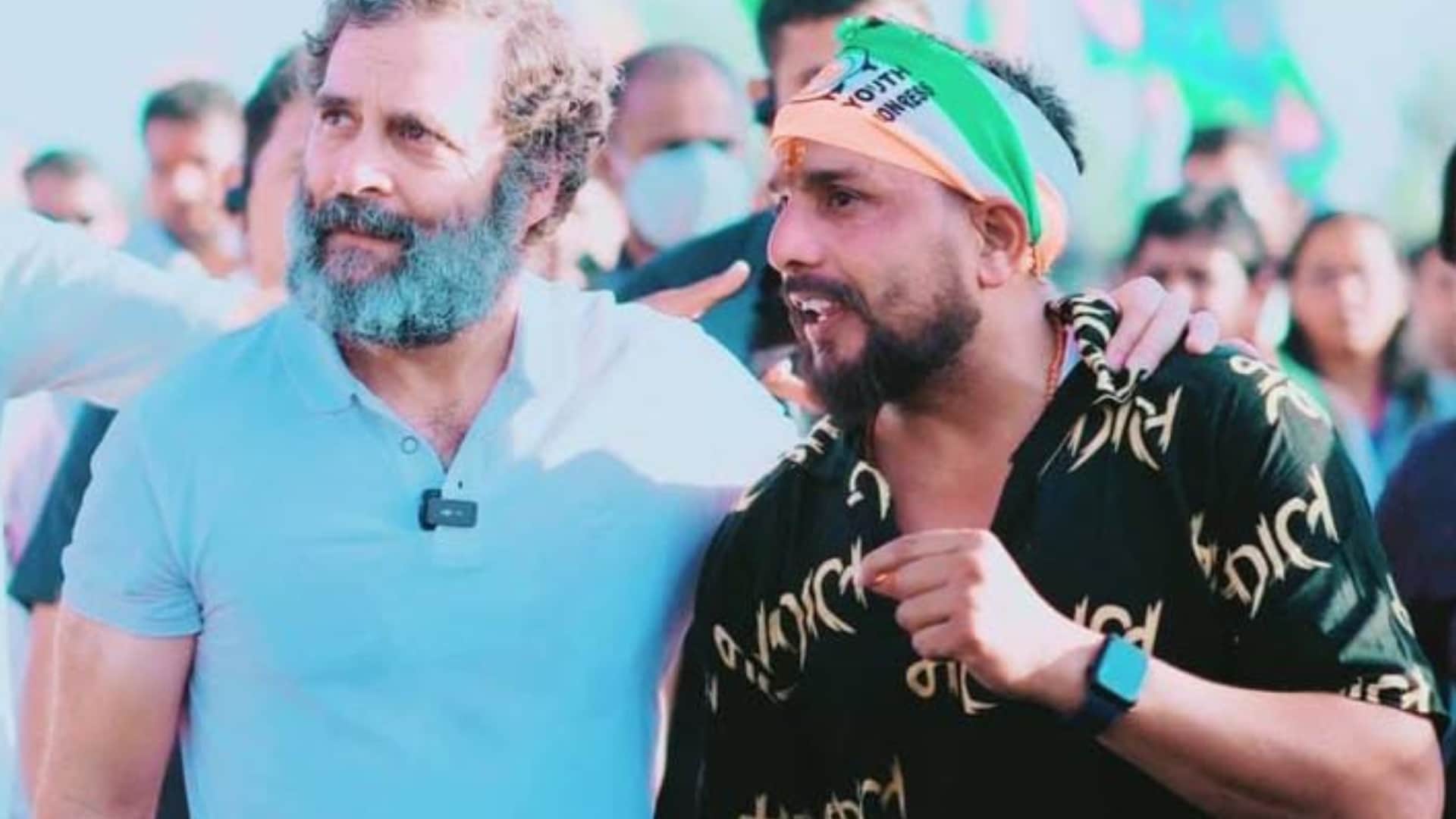 राहुल गांधी के साथ ग्वालियर के जितेंद्र यादव, जिन्हें दिल्ली पुलिस अपने साथ ले गई है।