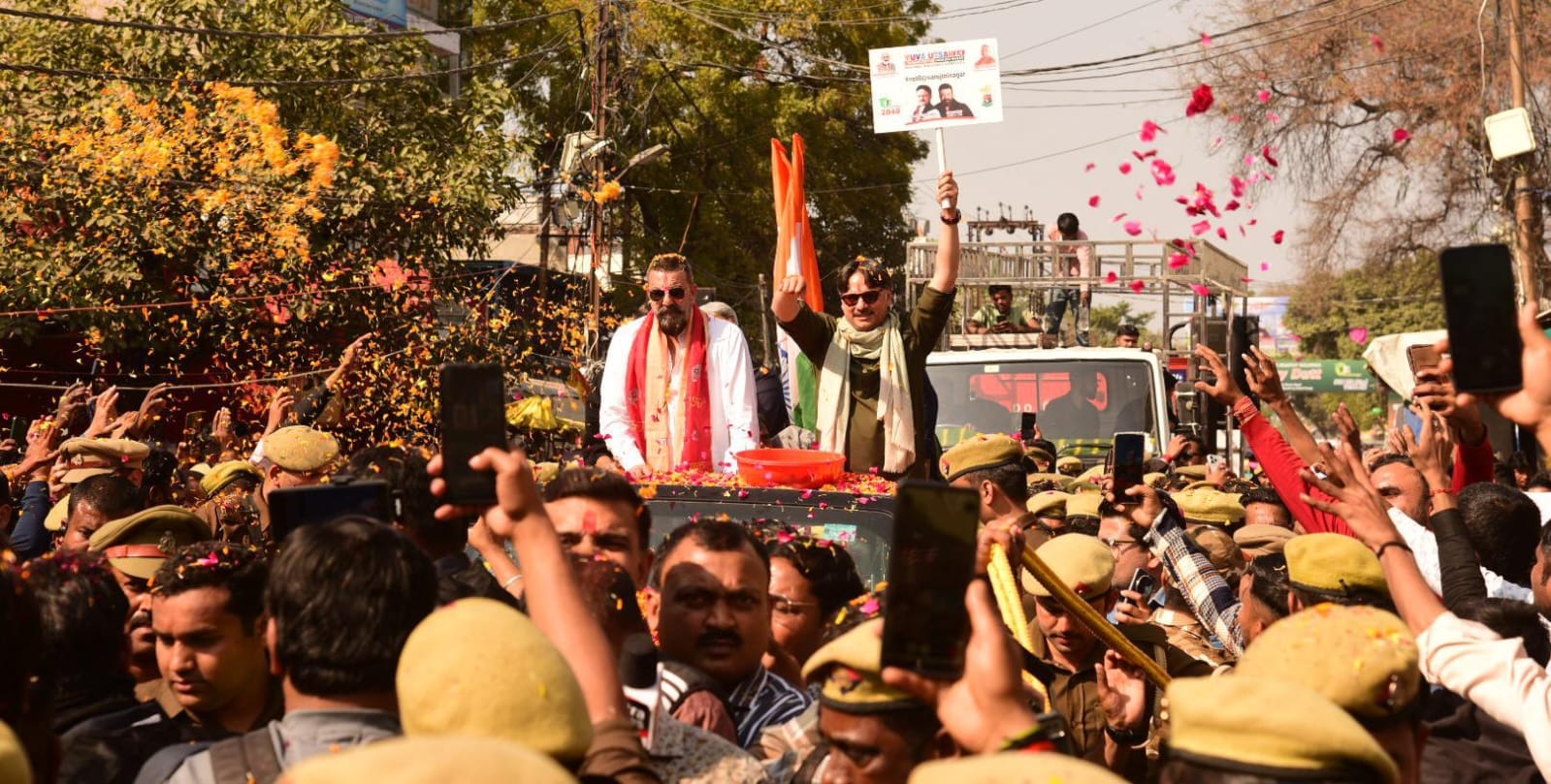 Actor Sanjay Dutt reached Lucknow for an environmental awareness program