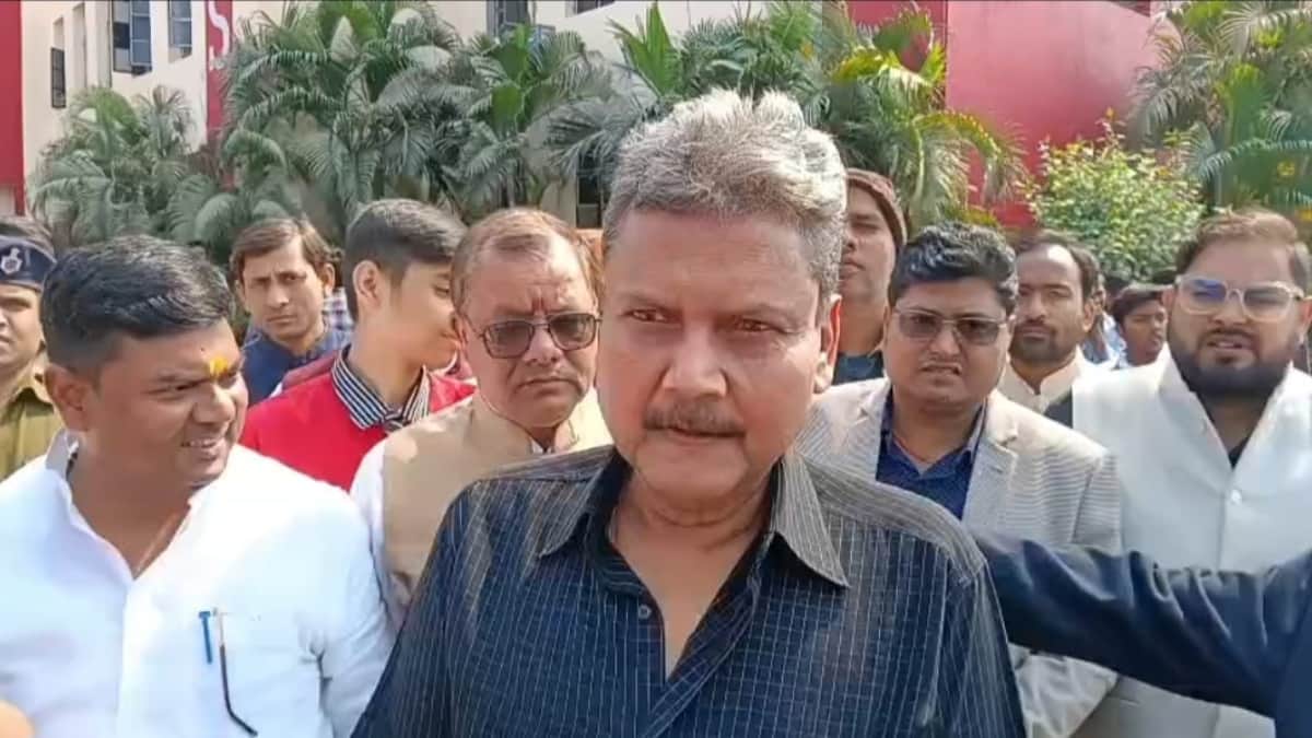 शिक्षा मंत्री सुनील कुमार