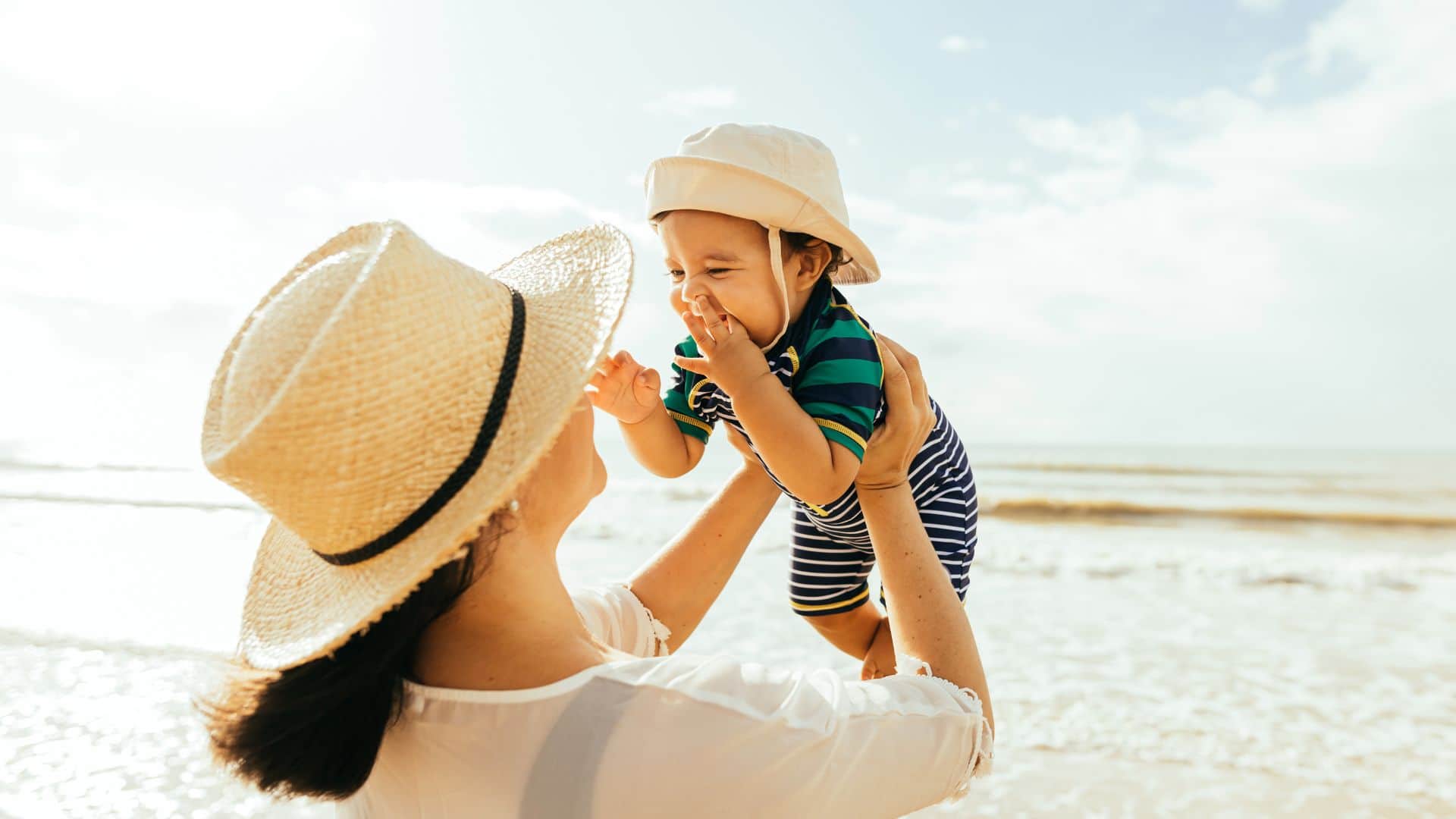 Traveling with a Baby for the First Time: Essential Tips for Stress-Free Family Trips
