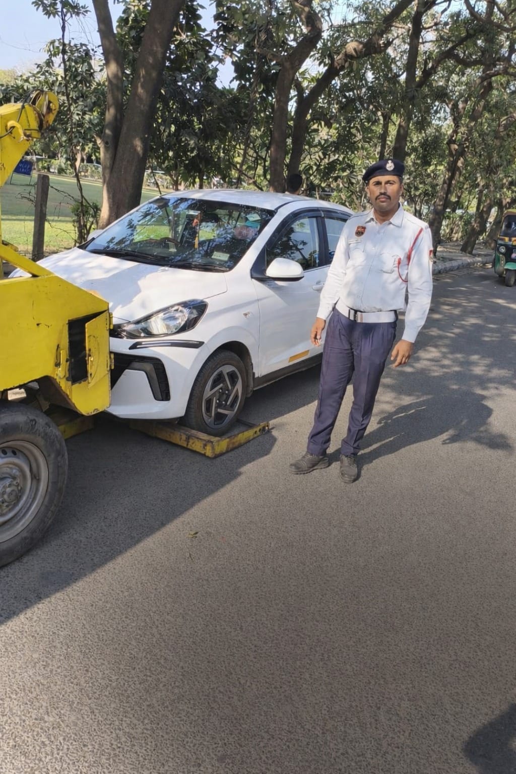 Gurugram Traffic Police Tow Over 150 Vehicles in Crackdown on Illegal Parking and Noise Violations