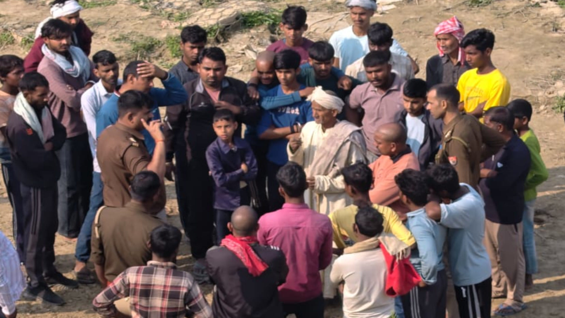 Five-year-old boy missing from Rapti river bank in Gorakhpur, NDRF and teams engaged in search