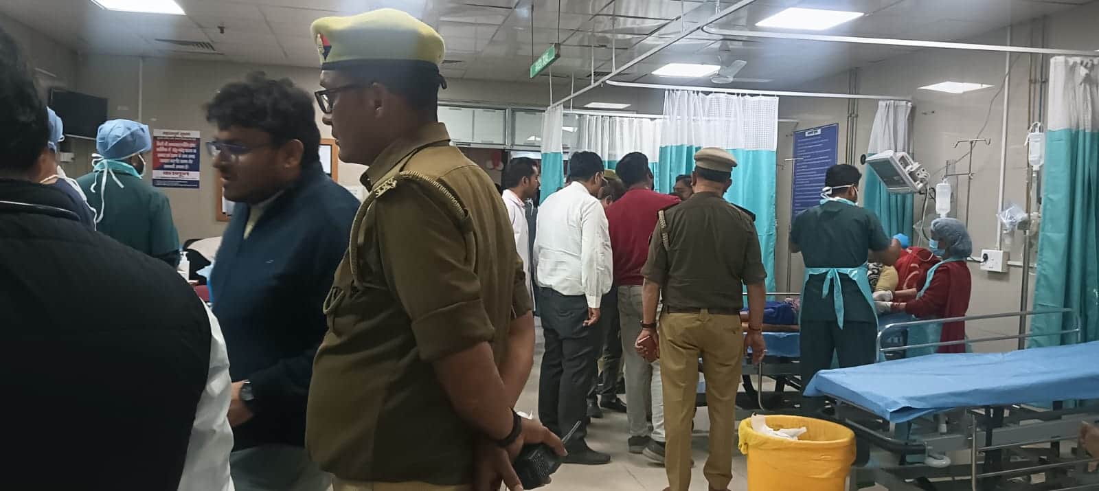 Accident on Purvanchal Expressway: Two bodies were identified, both from Nepal and Bihar.