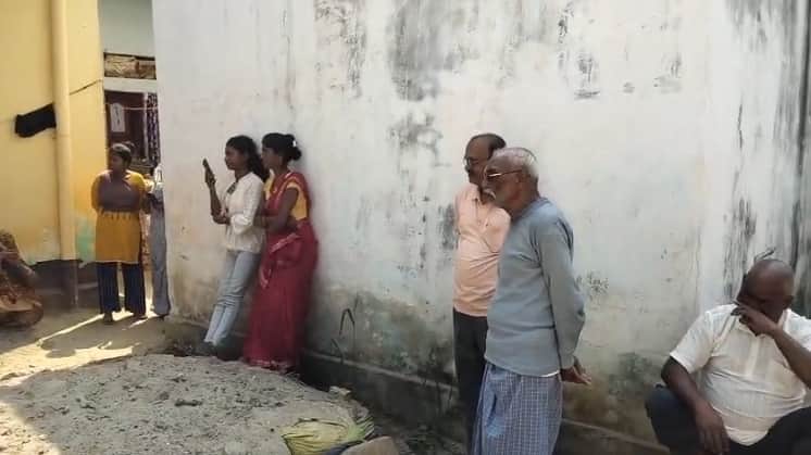 Love on Instagram marriage 10 months ago teenager hangs himself during video call