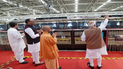 Meerut: For the first time in the political hoardings of UP, Brajesh is given priority equal to Yogi