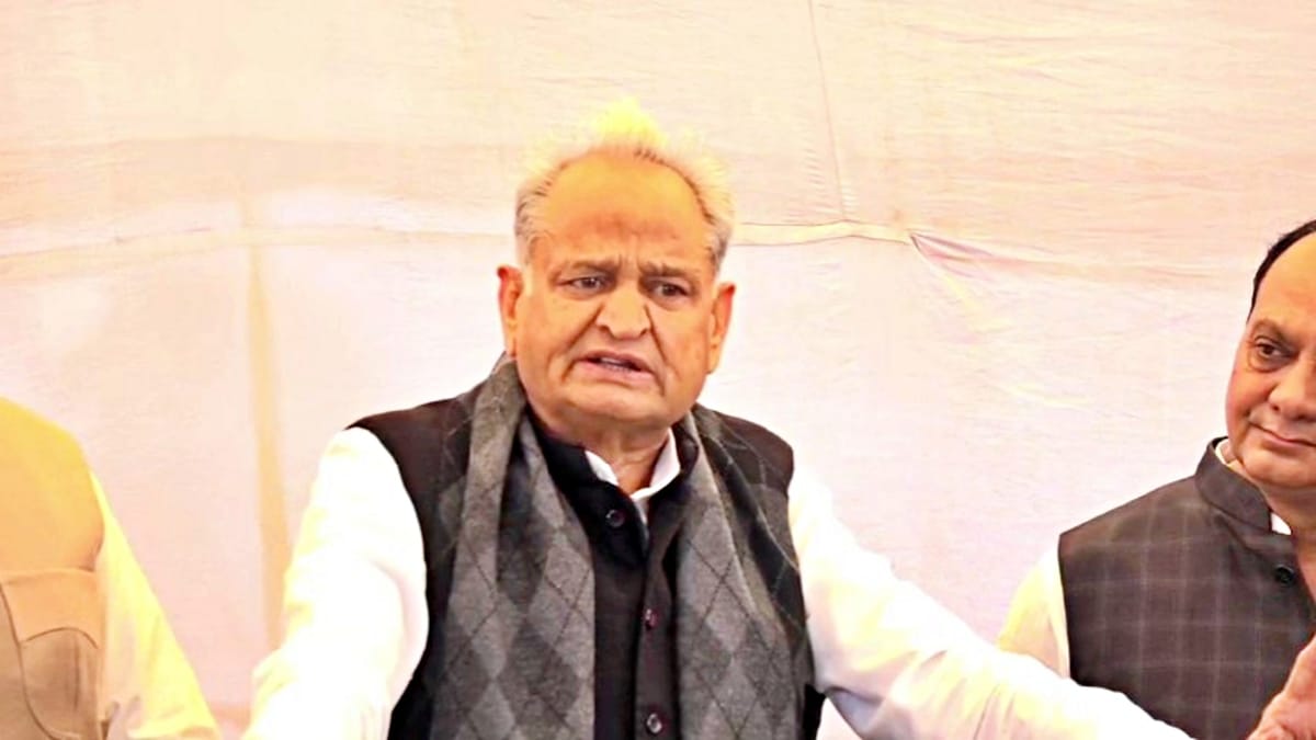 'मैं भी कहूं तो टिकट मत देना'; निकाय-पंचायत चुनाव में सिफारिश को लेकर गहलोत का बड़ा बयान