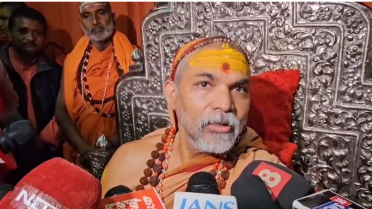 Prayagraj police reached Varanasi to investigate Swami Avimukteshwarananda case of magh mela