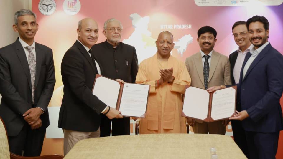 Lucknow: CM Yogi in Singapore, agreements worth Rs 20 thousand crores on the first day