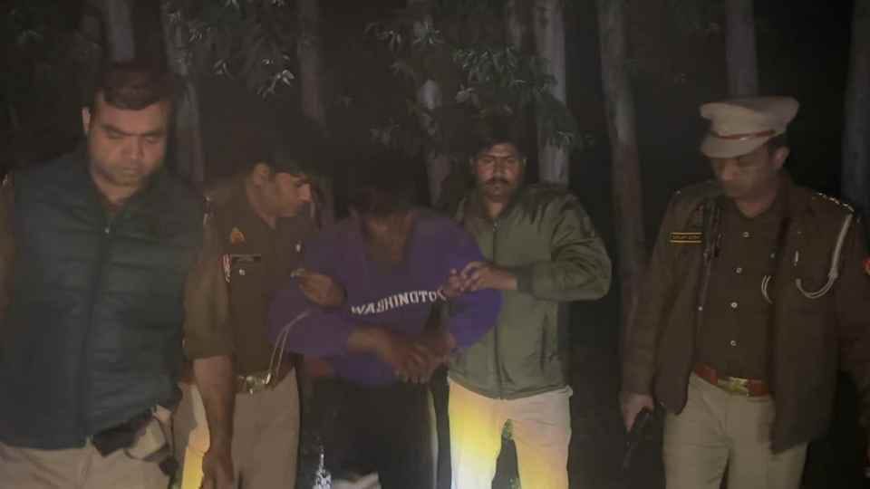 Moradabad: Encounter in Bhojpur area; accused of cow slaughter shot; search continues for others