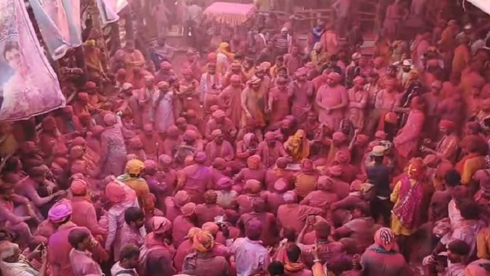 Laddu Mar Holi celebrated in barsana in mathura