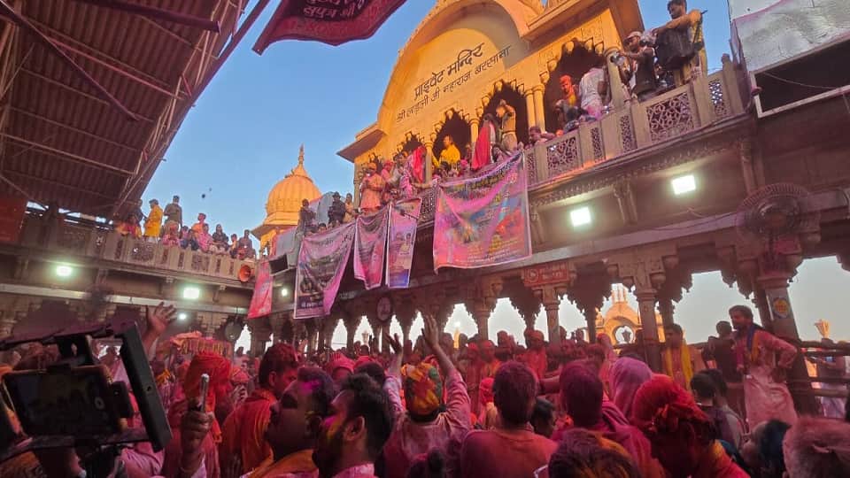 Laddu Mar Holi celebrated in barsana in mathura