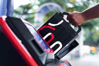 Battery Swapping vs Fast Charging: Which Is the Better Future for EVs?