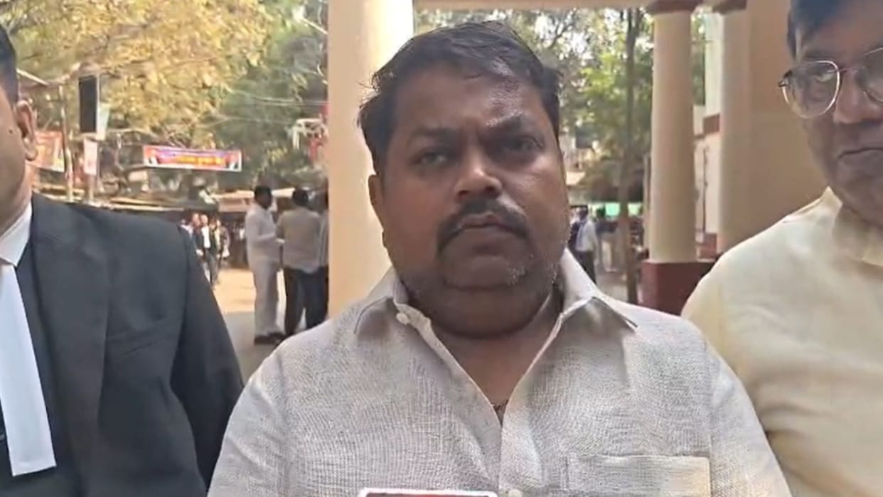 Masan Holi 2026 Dom Raja family opposes Holi in cremation grounds demands ban on event in Varanasi