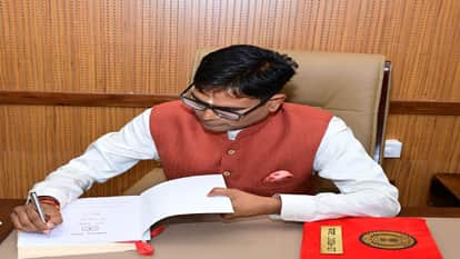 Chhattisgarh budget announces opening of showrooms in 23 industrial parks and 5 airports