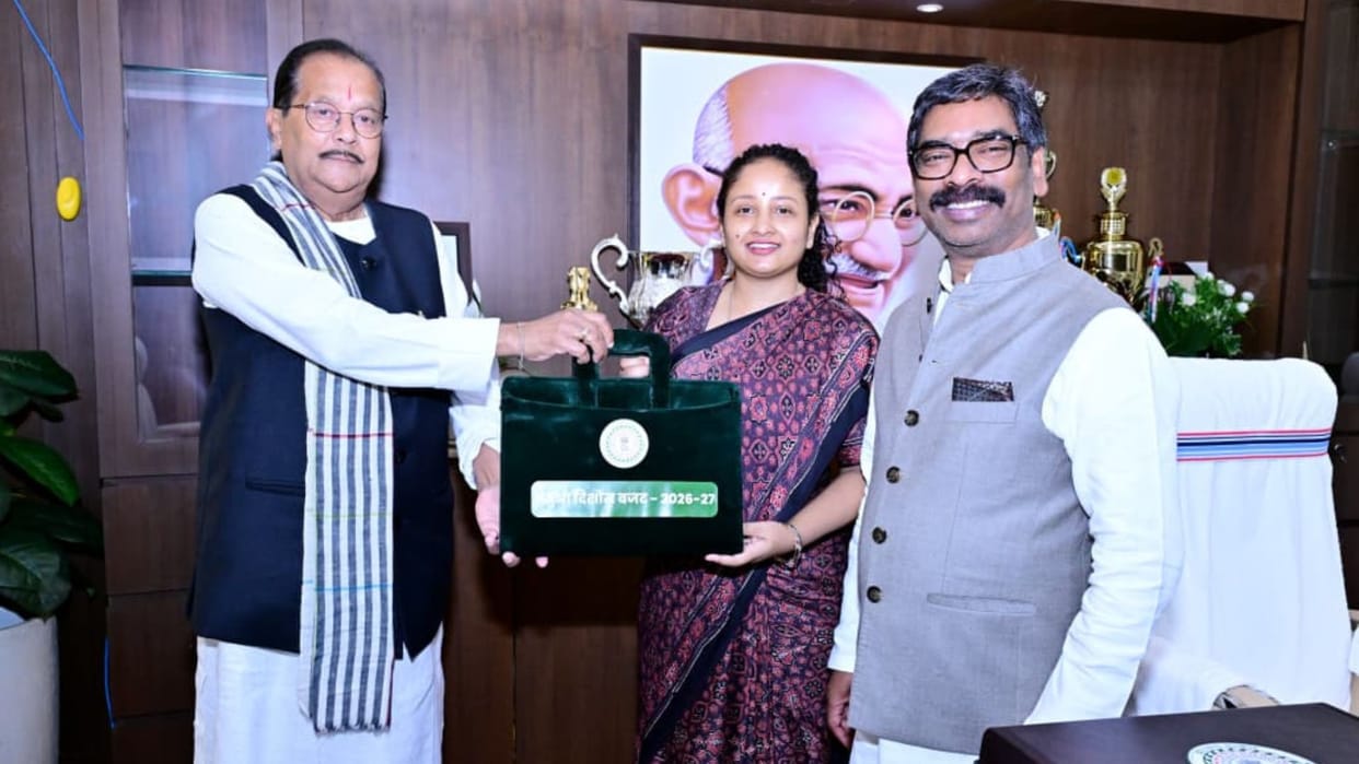 Hemant government presented Jharkhand budget of Rs 1.58 lakh crore Rs 13 thousand crore more than last time