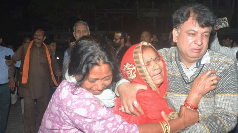 Lucknow murder Sister kept locked in house for 4 days son hacked father to pieces and tried to dispose of him