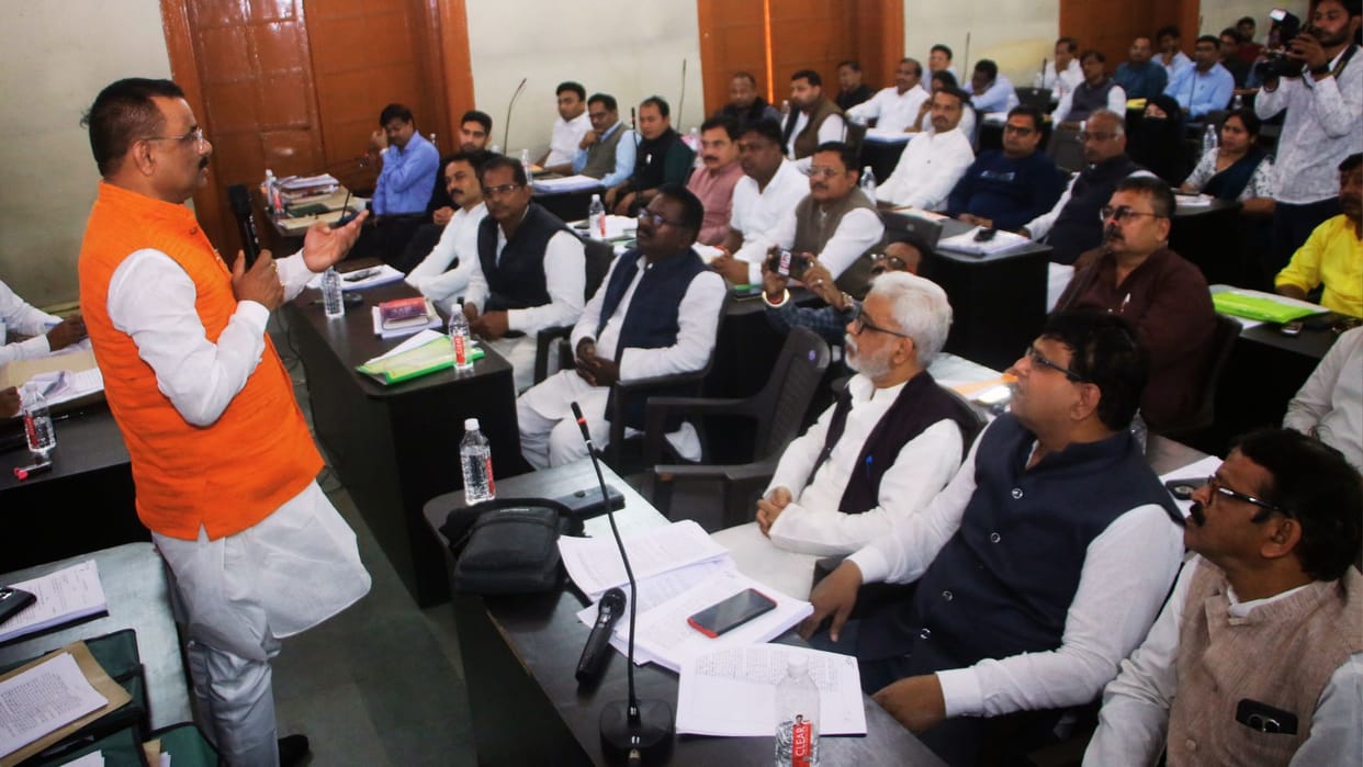 Varanasi Municipal Corporation House meeting at Town Hall Under chairmanship of Mayor Ashok Kumar Tiwari