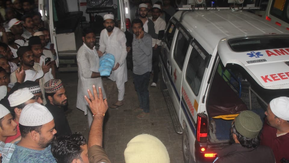 Meerut fire incident woman locked herself and her five children in room See fire but still could not survive