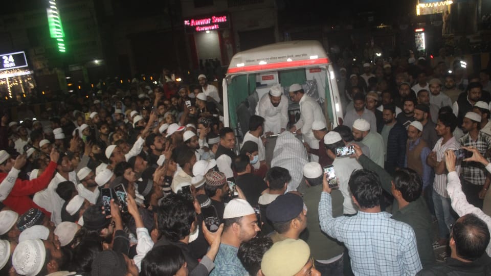 Meerut fire incident woman locked herself and her five children in room See fire but still could not survive