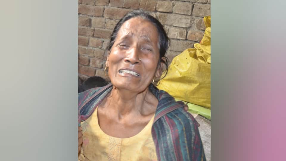 Muzaffarnagar Two daughters murdered their father she upset with restrictions