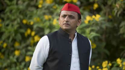 Himachal News Akhilesh Yadav reached Himachal amid Shankaracharya controversy