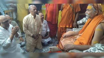 Congress leader Ajay Rai arrives to meet Shankaracharya Swami Avimukteshwarananda in Varanasi