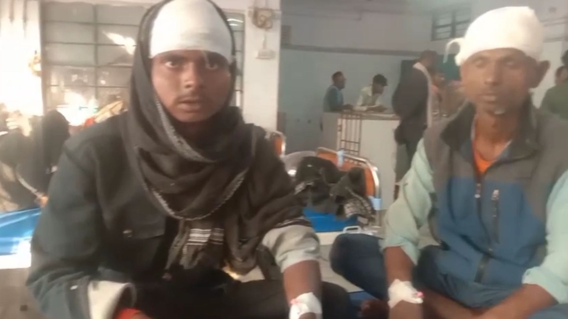 तलवारबाजी में घायल युवक