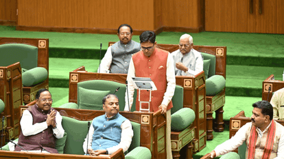 Cg Budget Key Highlights:किसानों, युवाओं से महिलाओं तक, छत्तीसगढ़ की साय  सरकार ने की ये बड़ी घोषणाएं - Fm Op Choudhary Presented Budget 1.72 Lakh  Crore Cg Budget Key Highlights - Amar