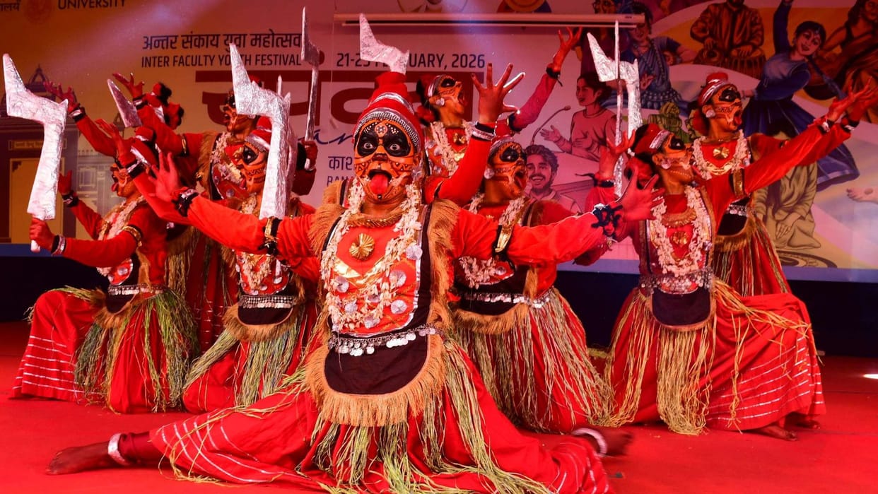 Spandan Visual Arts Champion MMV and Faculty of Arts take second and third place Vishnu Avatar