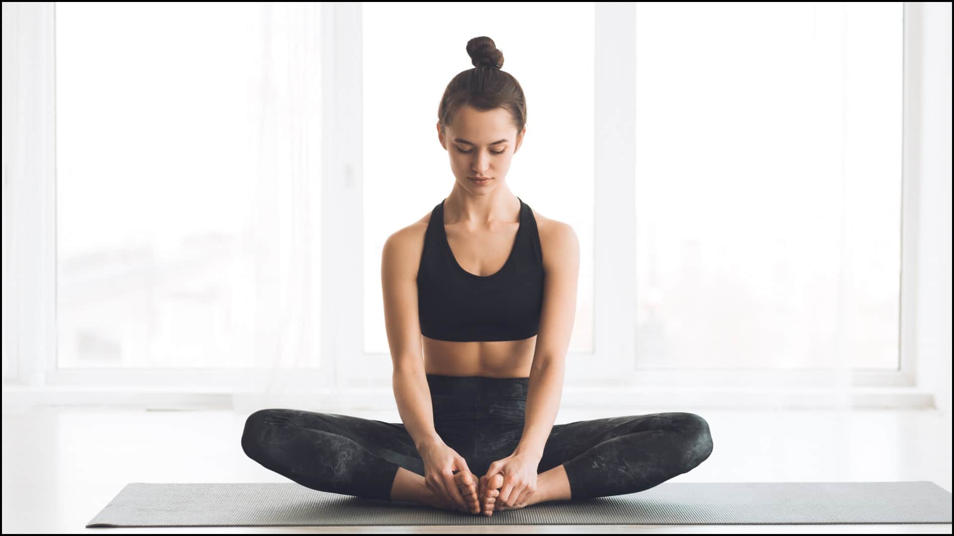 Butterfly Pose Benefits And Steps in Hindi Baddhakonasana Ke Fayde